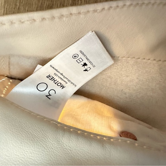MOTHER Faux Leather The Super Swooner in Wax On, Wax Off Egret, SIZE 30 - Picture 4 of 4